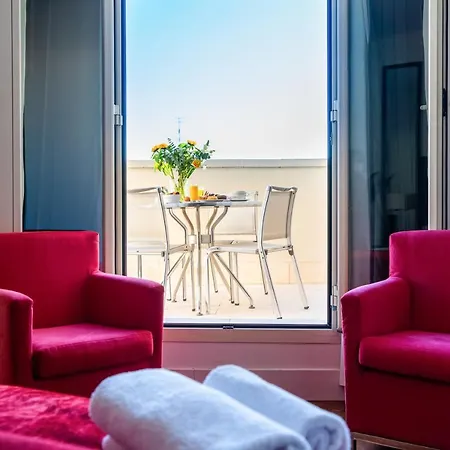 Quatro Puerta Del Sol Hotel