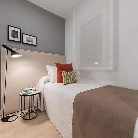 Apartment Center 2 Bedrooms Quiet *