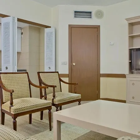 Espahotel Plaza Basilica Aparthotel 3*