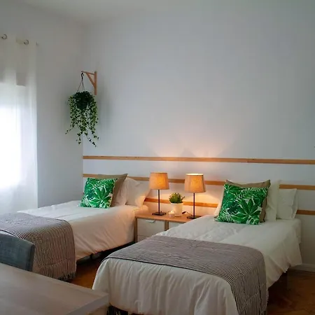 Real Beds Bed & Breakfast *