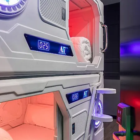 Art Seven Capsules Kapselhotel 2*