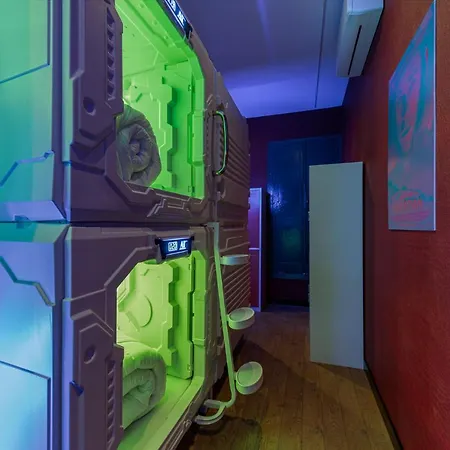 Art Seven Capsules Kapselhotel Madrid