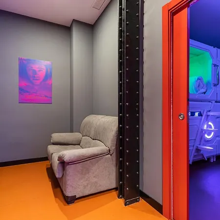 Art Seven Capsules Madrid
