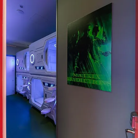 Art Seven Capsules Kapselhotel Madrid