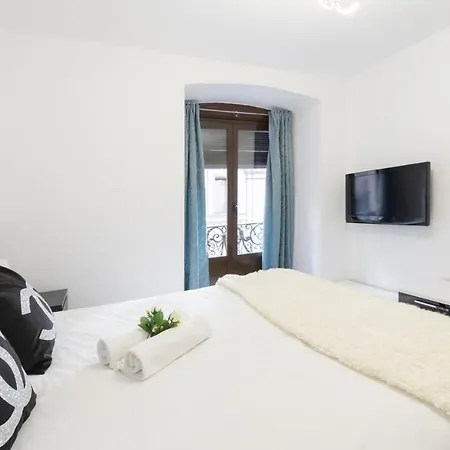 Apartment Day Chueca Centro Gran Via Sol Malasana Madrid