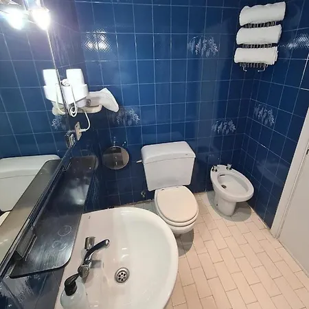 Santa Barbara Guest house 2*