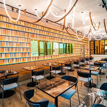 מלון Akeah Gran Via (adults Only) 3*