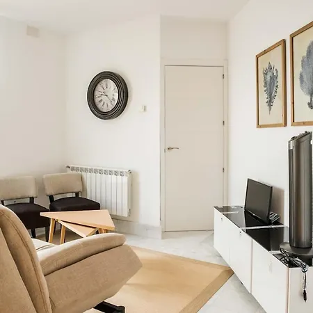 Apartment Amazinn Places Embajadores I *
