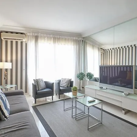 Refinado Barrio Letras Apartment Madrid