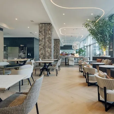 Ilunion Atrium Hotel