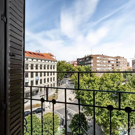 Aparthotel Bob W Arte Madrid
