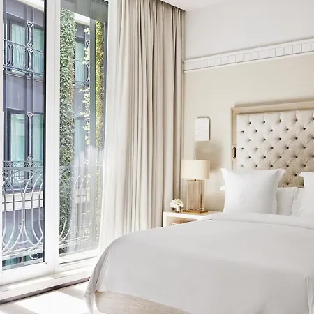 Szálloda Four Seasons 5*