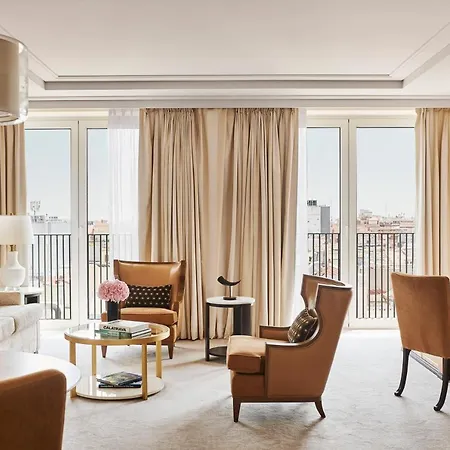 Four Seasons Szálloda 5*