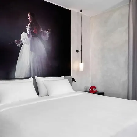 Radisson Red 4* Madrid
