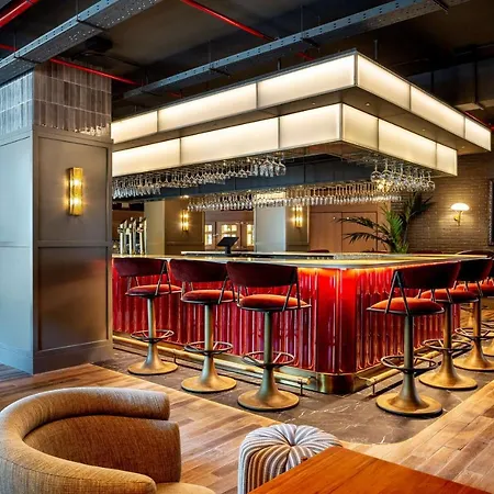 Hotell Radisson Red Madrid