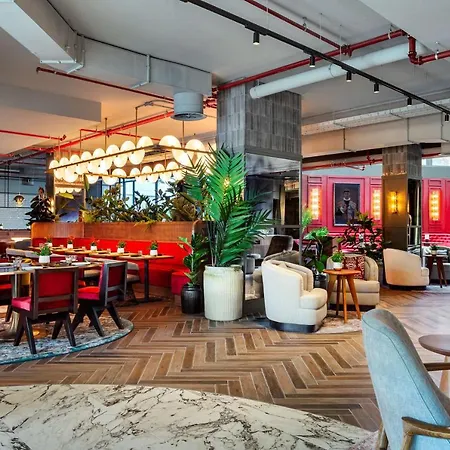 Radisson Red Hotell 4*