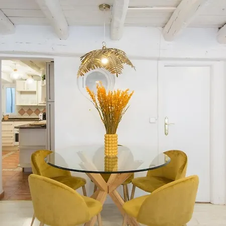 Amazinn Places Atico Plaza Santa Ana Apartment *