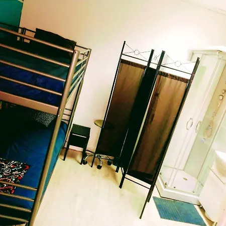 Guest house Parsa Homstay