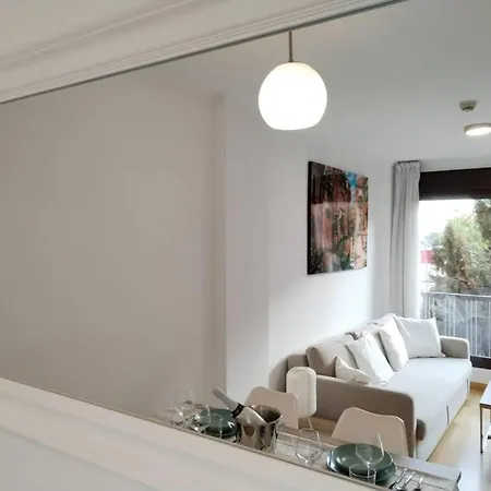 Amplio, Luminoso Y Confortable Cc Apartment