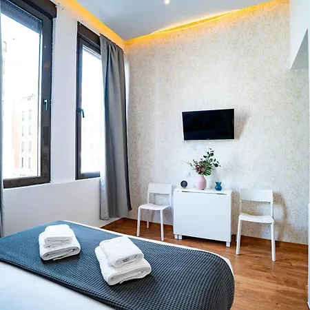 Aparthotel Smartr Gran Via 47