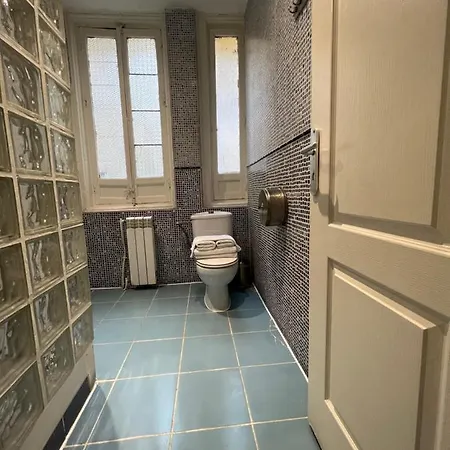Abaaly Guest house *