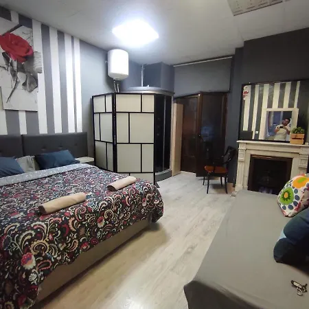 Parsa Homstay Madrid