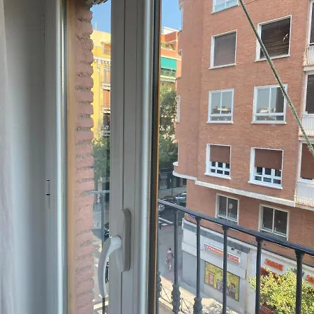 Lovely Con Balconcitos *