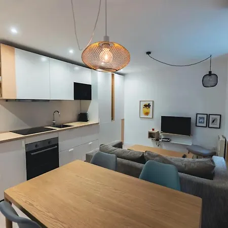 Bright Centric Studio In La Latina Madrid