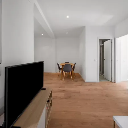 2 Bedrooms 1 Bathroom Furnished - Delicias - Bright - Mintystay * Madrid