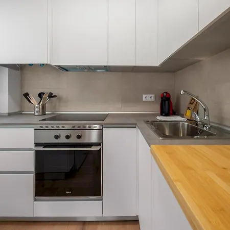 2 Bedrooms 1 Bathroom Furnished - Delicias - Bright - Mintystay * Madrid