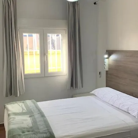 Casa De Huespedes Almansa 2*