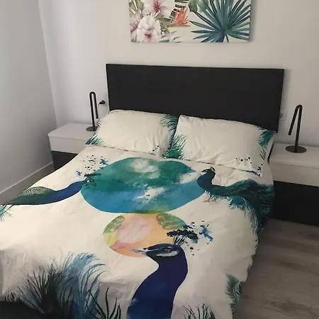 Apartamento Ciudad Lineal Reciente Reforma
