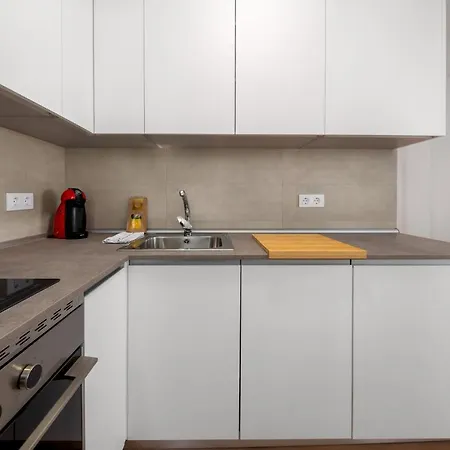 2 Bedrooms 1 Bathroom Furnished - Delicias - Bright - Mintystay Apartment *