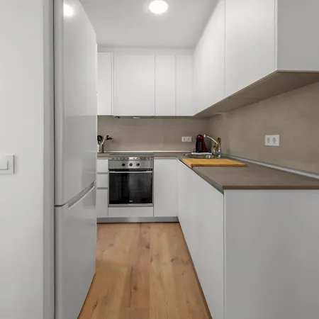 2 Bedrooms 1 Bathroom Furnished - Delicias - Bright - Mintystay