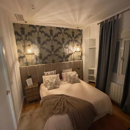 Cerca Plaza Mayor Apartment