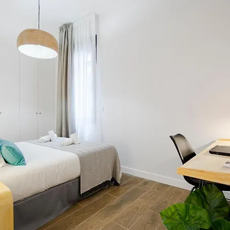 Feelathome Castilla Apartmanhotel