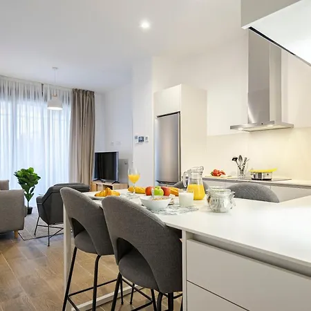Feelathome Castilla Aparthotel *