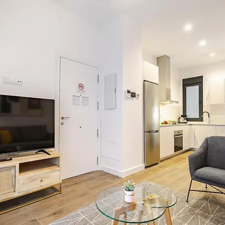 Feelathome Castilla Aparthotel Madrid