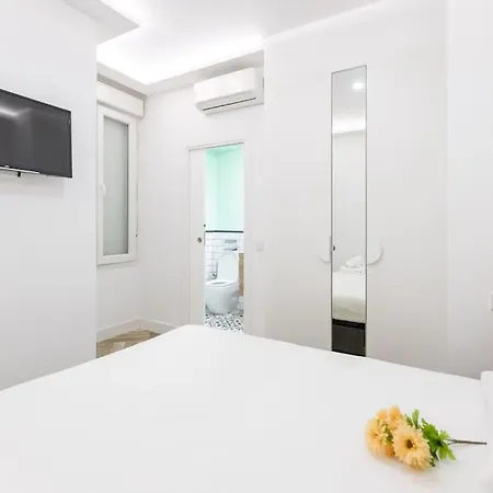 Amplio Apartamento 2hab, 2 Banos En Calle Mayor * Madrid