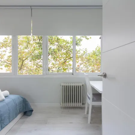 Urbantec Realty - Plaza De Castilla * Madryt