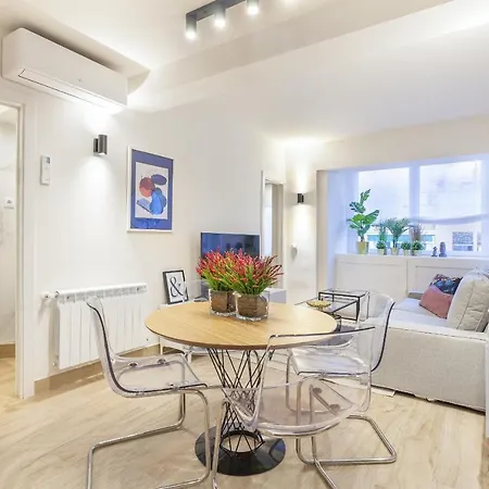 Apartment Mit House Puerta De America Iv En *