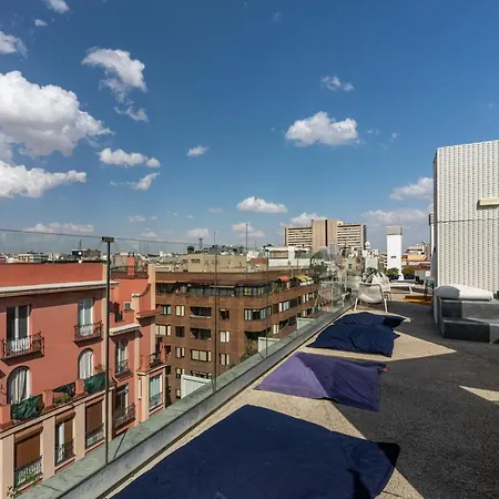 Residencia Universitaria Resa Claudio Coello דירה