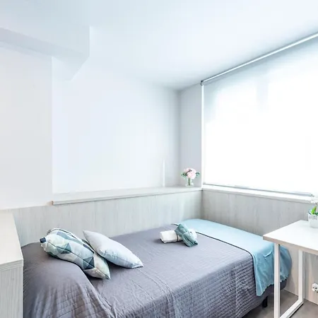 Residencia Universitaria Resa Claudio Coello דירה *