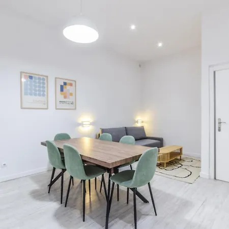 Amplio Apartamento En Malasana Para 6 Personas Madrid