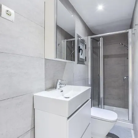 Amplio Apartamento En Malasana Para 6 Personas Apartment