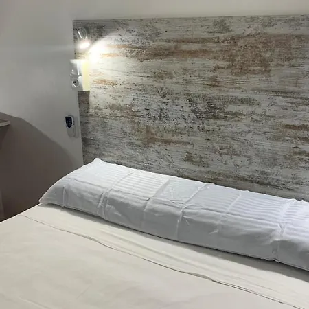 Pensjonat Casa De Huespedes Almansa Madryt