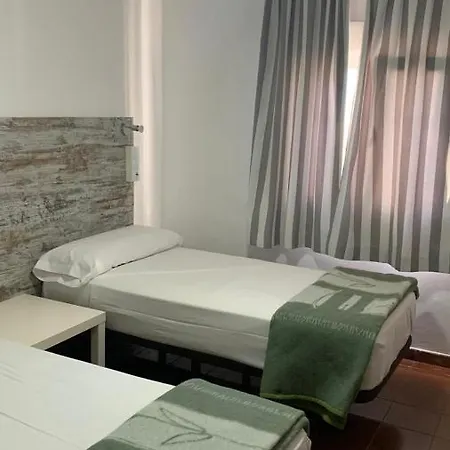 Pensjonat Casa De Huespedes Almansa 2*