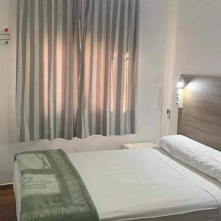 Guest house Casa De Huespedes Almansa 2*