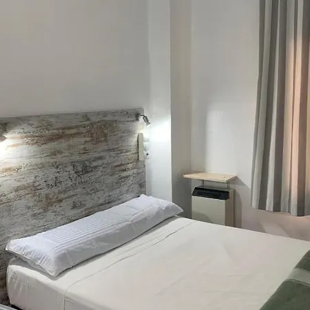 Casa De Huespedes Almansa 2*