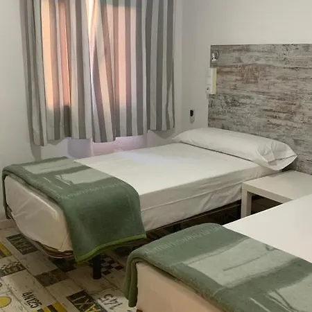 Pensjonat Casa De Huespedes Almansa Madryt
